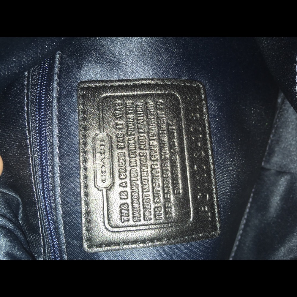 Coach bag! - Picture 5 of 6